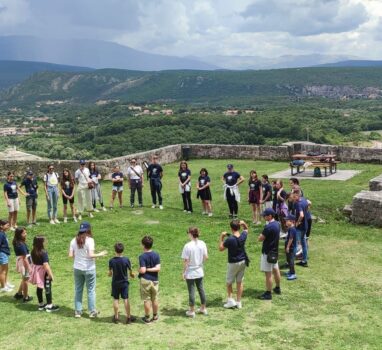 Udruga Krijesnica – Udruga za pomoć djeci i obiteljima suočenim s malignim oboljenjima